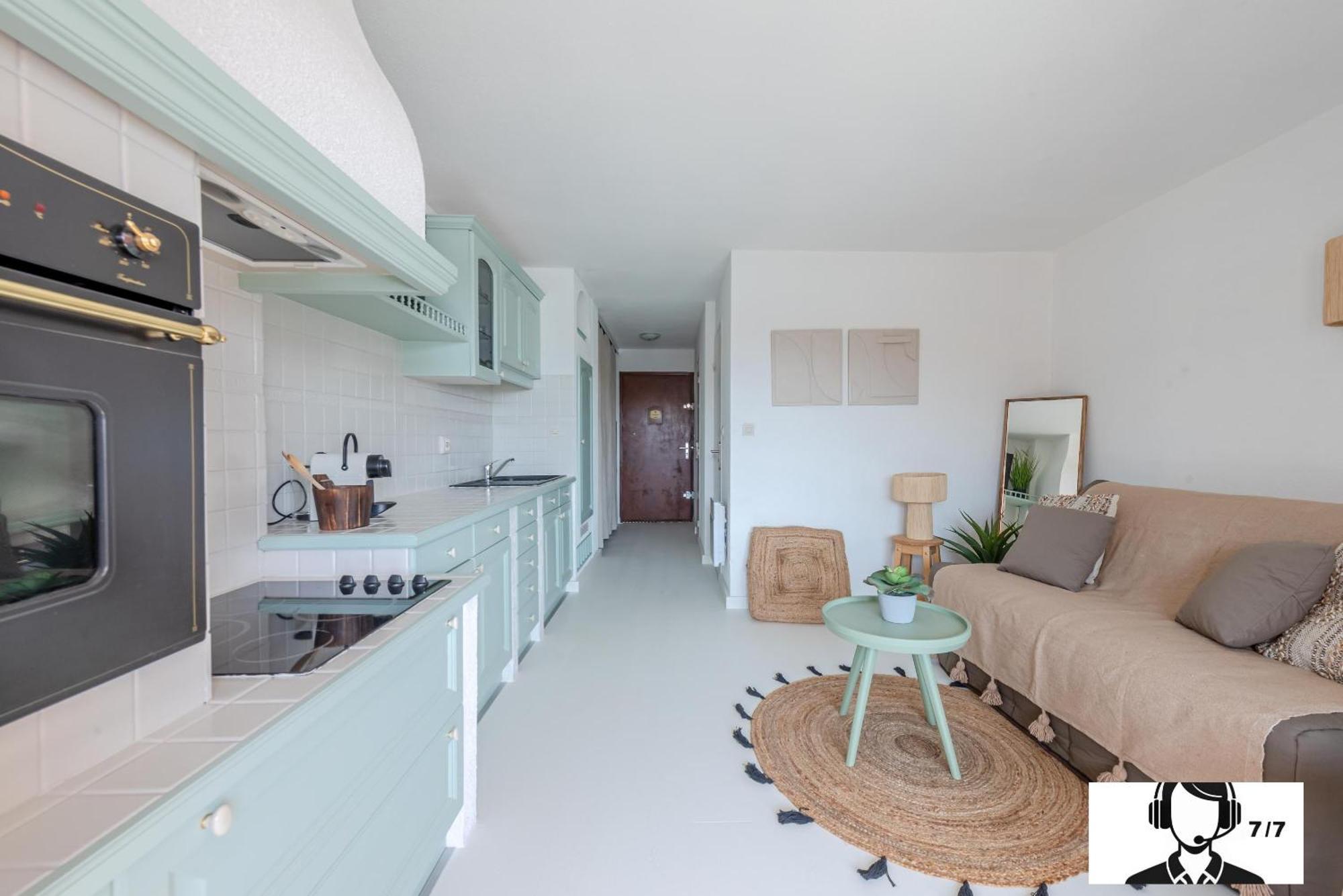 شقة L'Athlantis - Cosy With Terrace And Parking سان سيبريان المظهر الخارجي الصورة